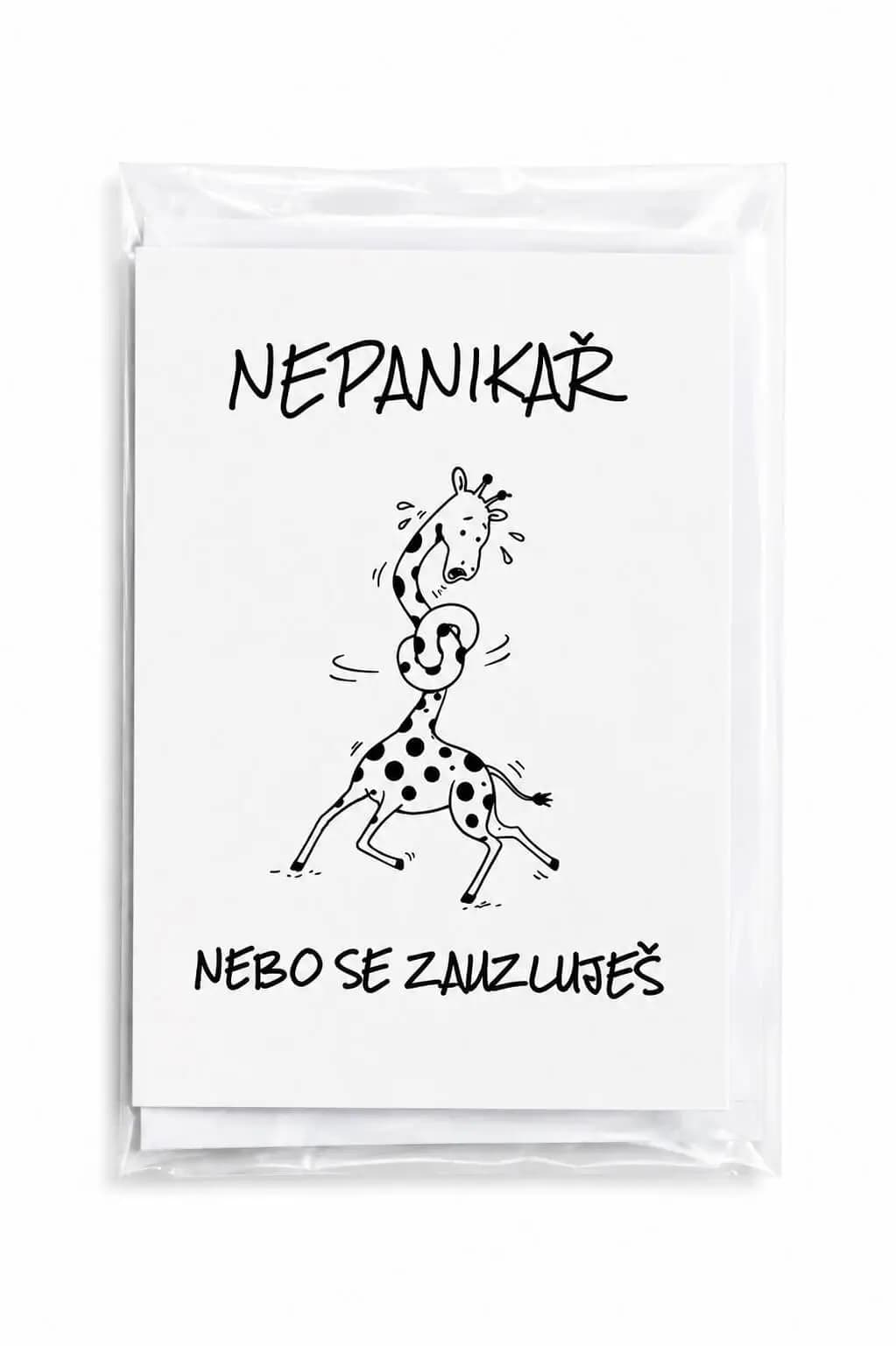 Greeting card with a panicking giraffe whose neck is tied in a knot and the Czech text “Nepanikař nebo se zauzluješ.”